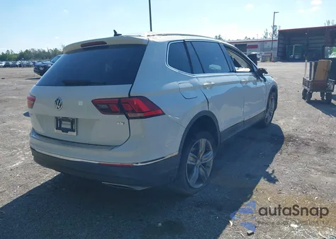 2018 Volkswagen Tiguan 2.0T Sel Premium z USA, uszkodzony, nr VIN 3VV5B7AX9JM120092